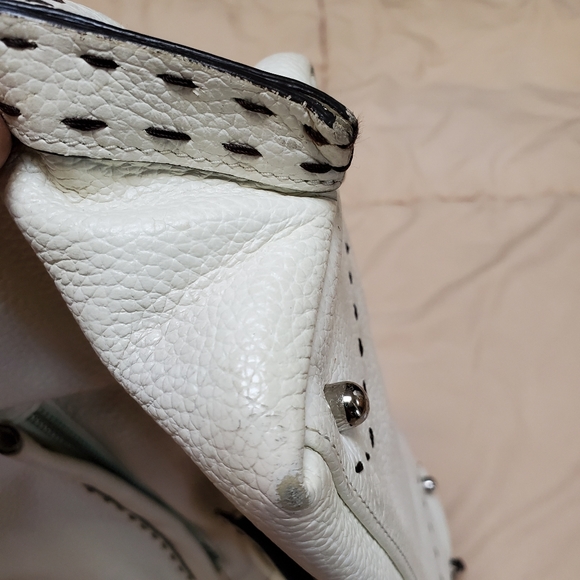 BCBG Signature Bag - Picture 5 of 7